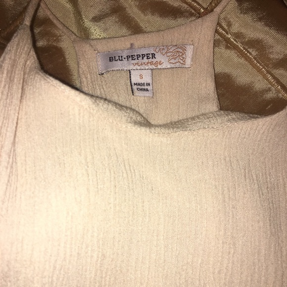 🌀Embroidered Tank - Picture 3 of 3